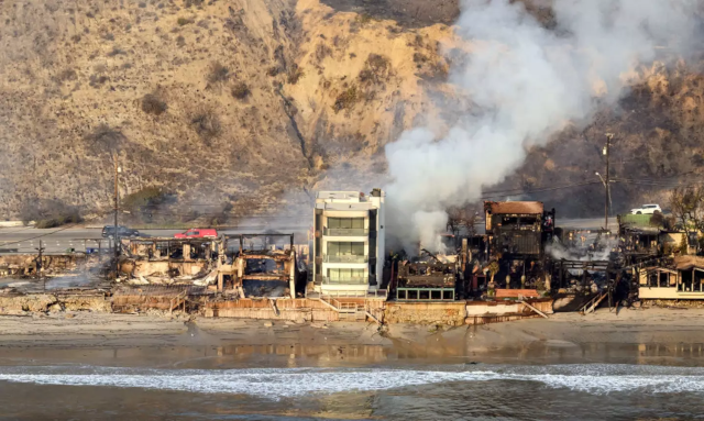 california-wildfire-last-house-standing/